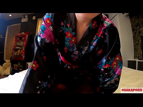 ❤️ Tânără fată de cosplay iubește sexul până la orgasm cu un squirt într-o călușară și o felație. Fată asiatică cu păsărica păroasă și sâni frumoși în costum tradițional japonez în video amator care arată masturbarea cu jucării de sex. Sakura 3 OSAKAPORN. ❤ at us ❤